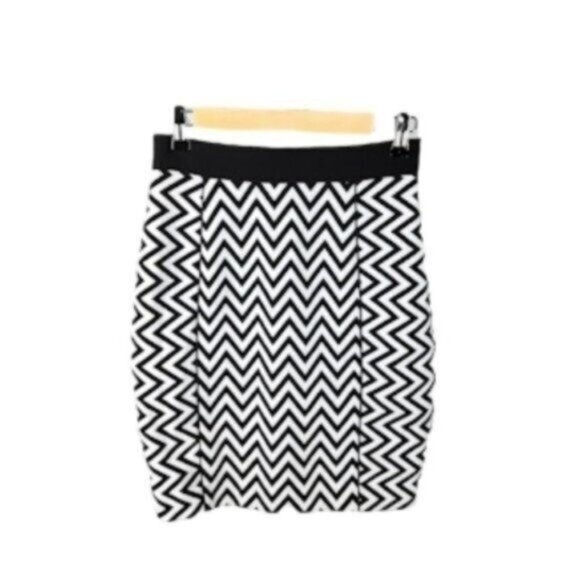 H&M Chevron Print Mini Pencil Skirt Black And White Size Size 6 - Picture 1 of 6